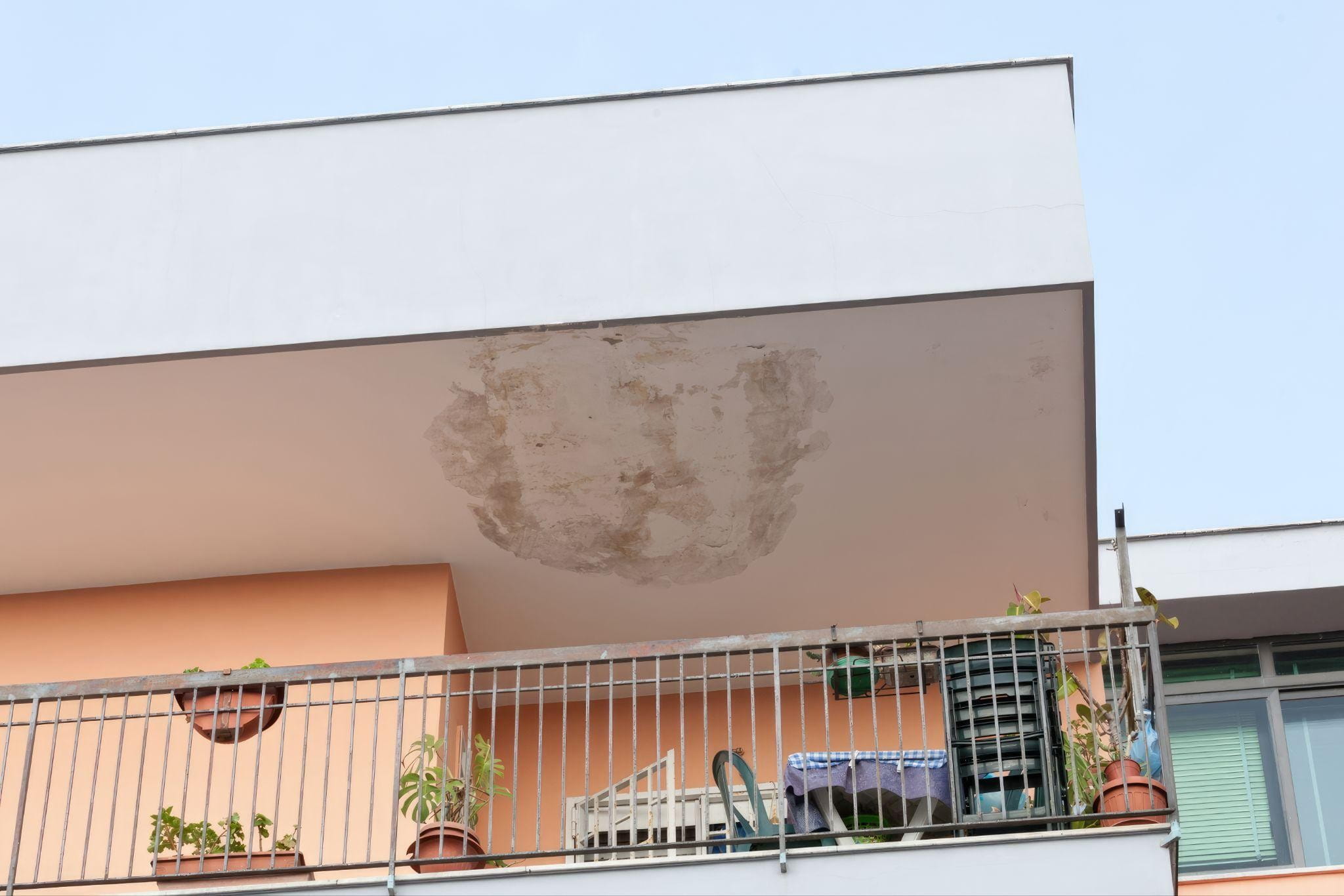 Why Small Grout Cracks Become Big Problems In Storms